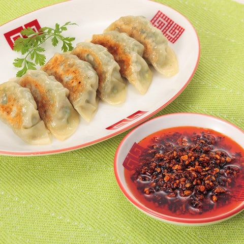 Momoya Slightly Spicy La-Yu Chilli Oil 110g